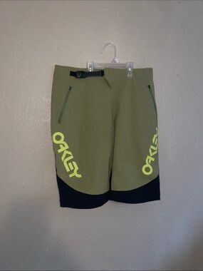 Oakley Maven Scrub Short